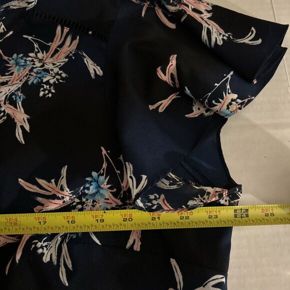 Lane Bryant Top Women size 20 short‎ sleeve blue floral scoop neck - Picture 6 of 7